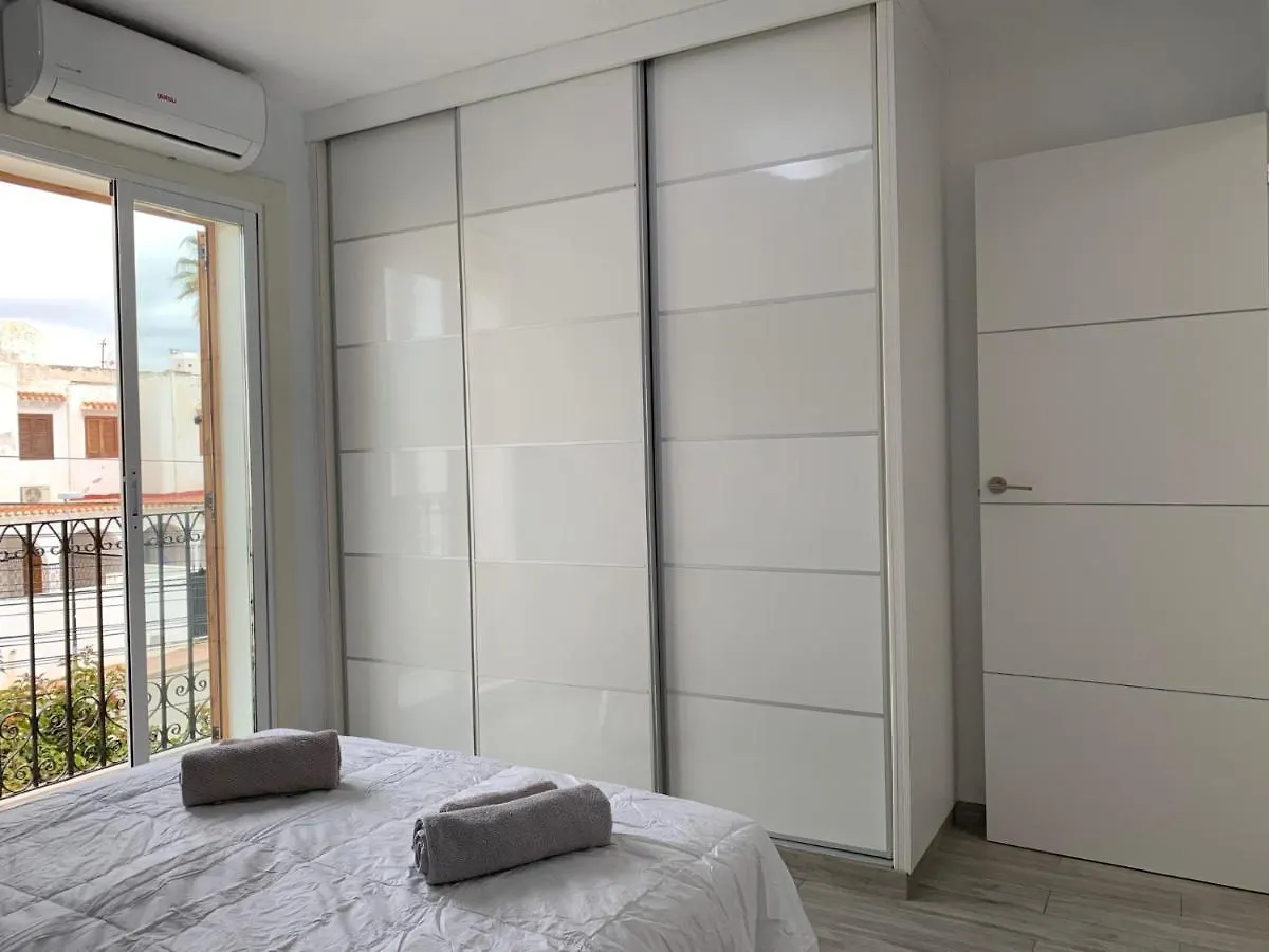 Апартаменты Apartamento Las Marinas Menos De 100M De La Playa Wifi-Smart Tv Вера Испания